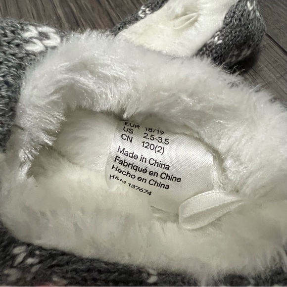 H&M Grey & White Jacquard-Knit Baby Slippers - Picture 8 of 10
